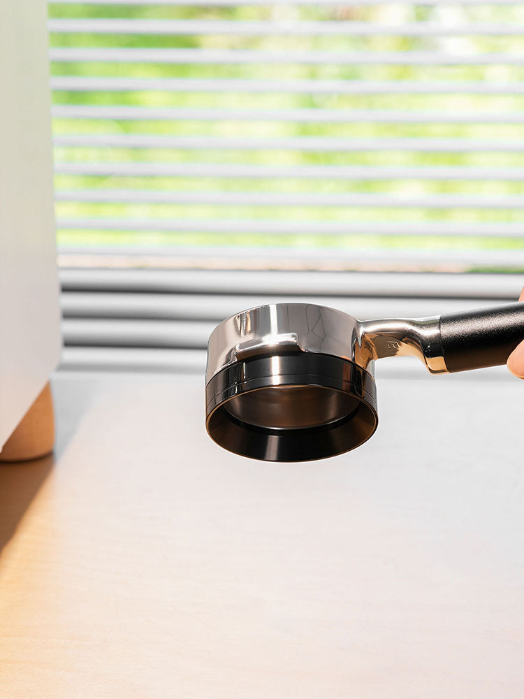 Stainless steel magnetic powder collection ring.
